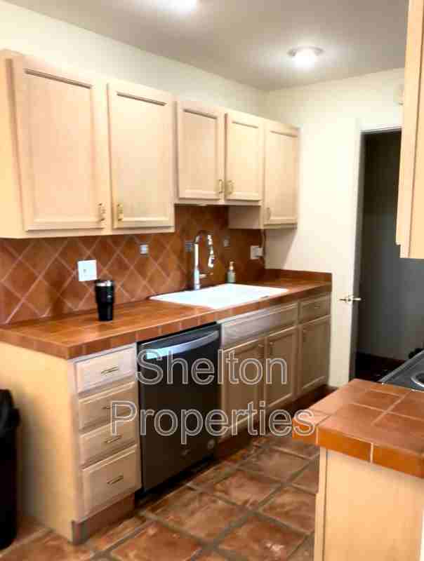 10207 N 8th Pl #A - Photo 4 of 12