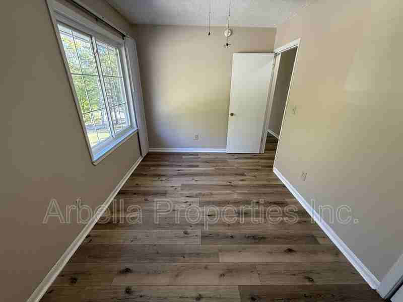 103 S Beech St #11 - Photo 5 of 15