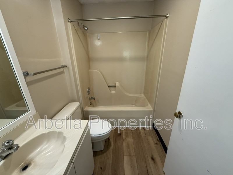103 S Beech St #11 - Photo 7 of 15