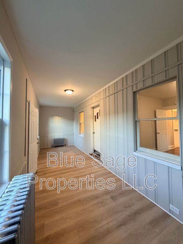 611 11th Ave - Photo 3 of 28