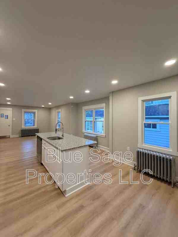 611 11th Ave - Photo 7 of 28