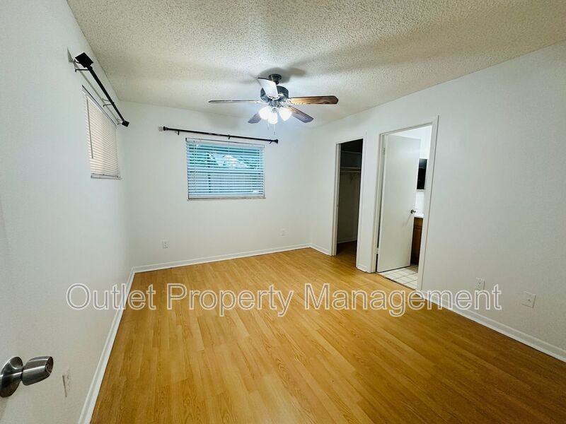 10300 Arbor Ridge Trl - Photo 6 of 14