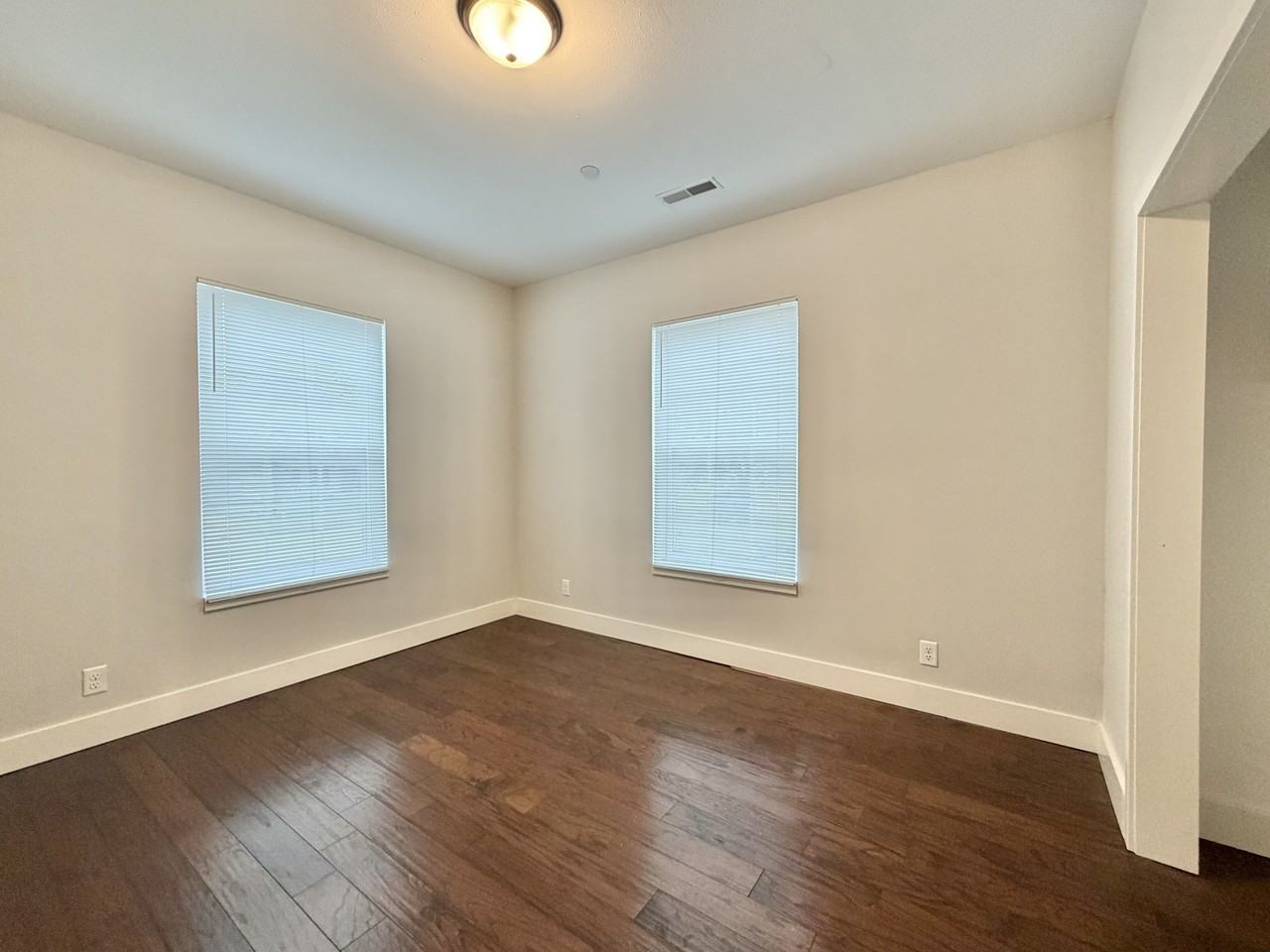 640 Bluff Street - Photo 7 of 14