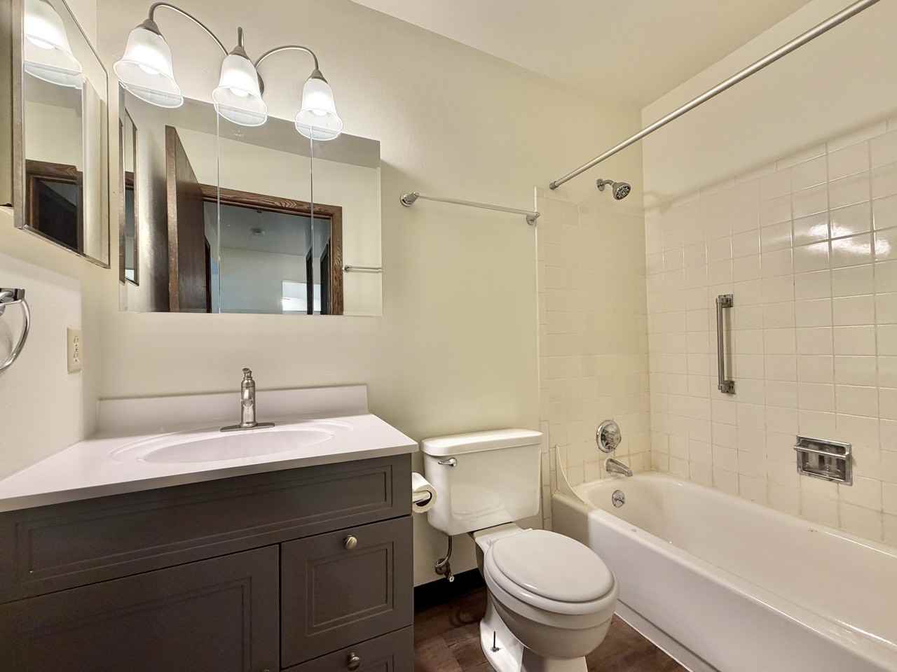313 Higgins Drive - Photo 5 of 17