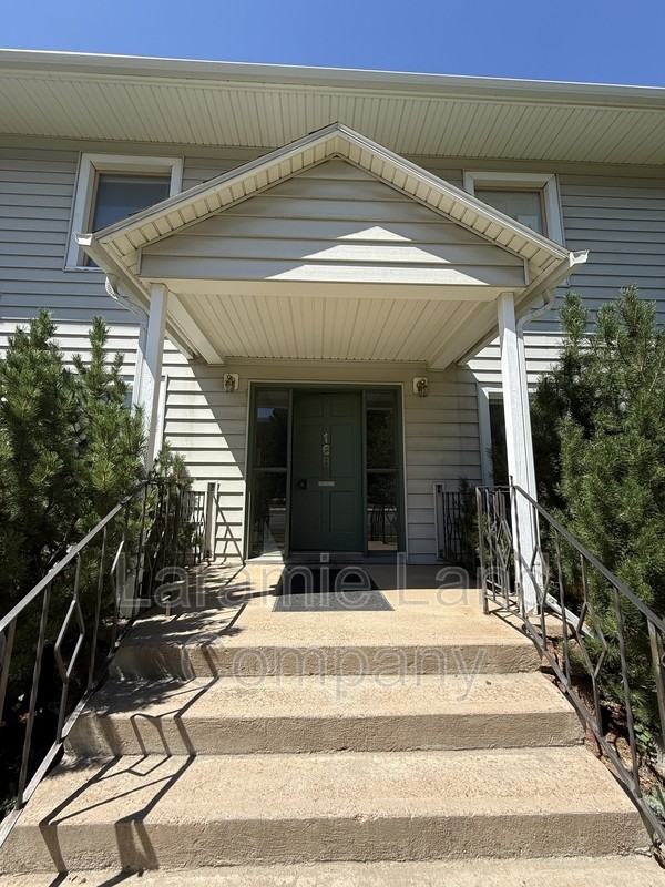 168 N 9th St - Photo 3 of 9