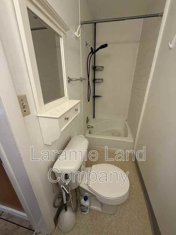 168 N 9th St - Photo 6 of 9