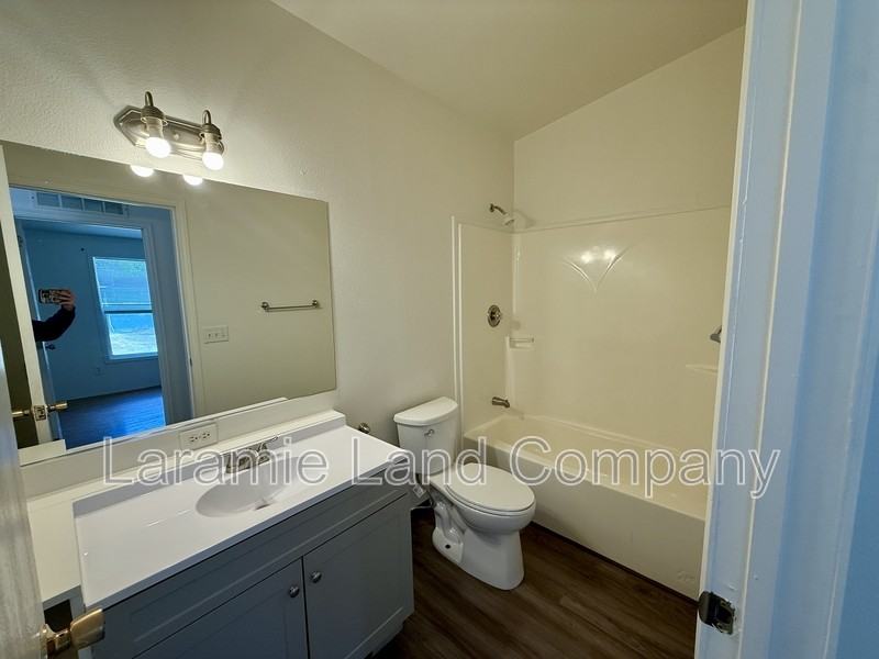 388 N Buchanan St - Photo 7 of 9