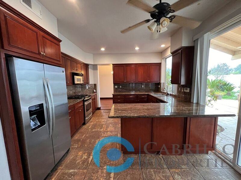 3004 Lasven Ct - Photo 5 of 31