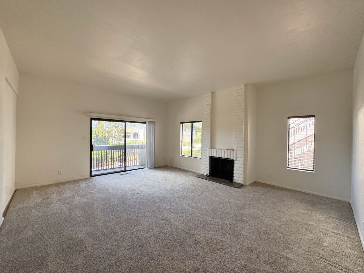 6644 Reservoir Ln - Photo 5 of 24