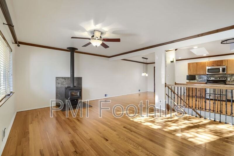 2231 Youngfield St - Photo 4 of 31