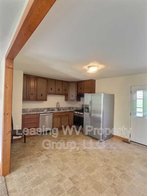629 Thompson Rd - Photo 2 of 5