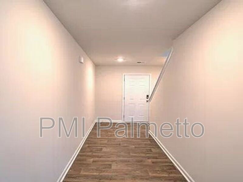 308 Sandbach Rd - Photo 4 of 33