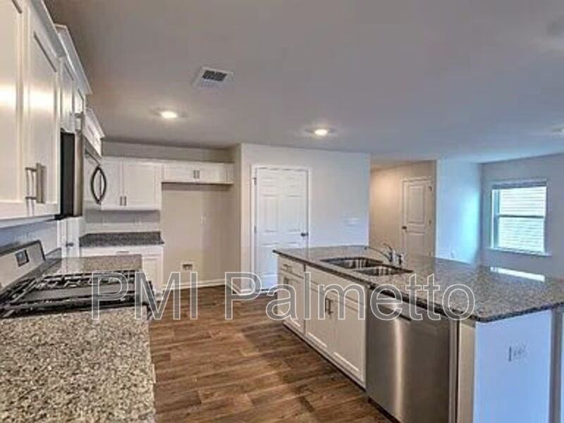 308 Sandbach Rd - Photo 6 of 33