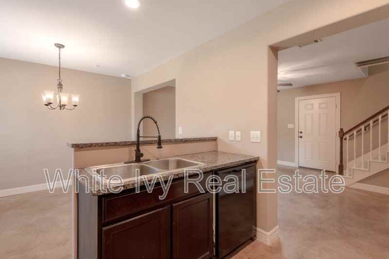 2002 20th St #501 - Photo 4 of 6