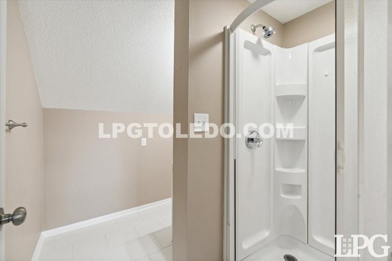 602 California Blvd - Photo 3 of 31
