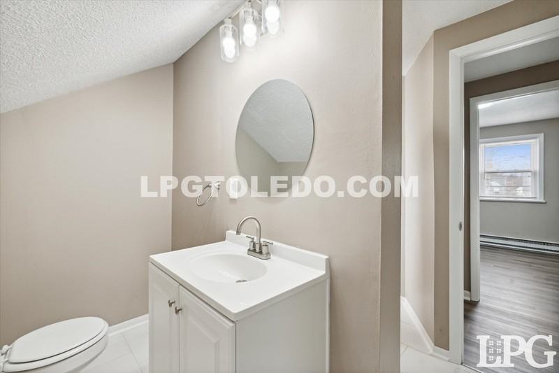 602 California Blvd - Photo 4 of 31
