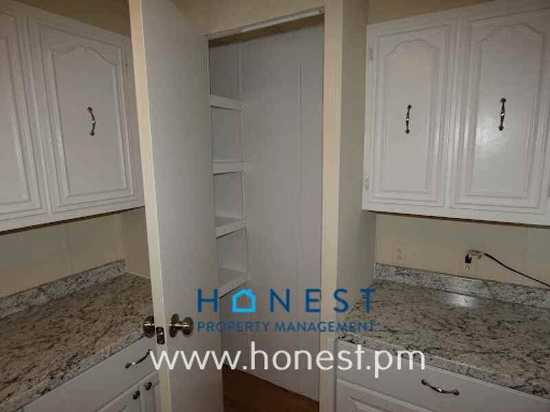 146 Sewall St - Photo 5 of 50