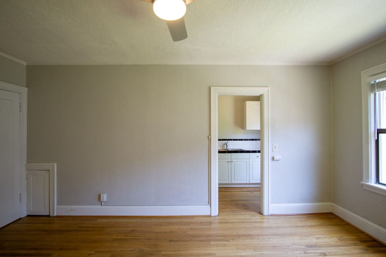 130 Nw 19th Ave #206 - Photo 4 of 14