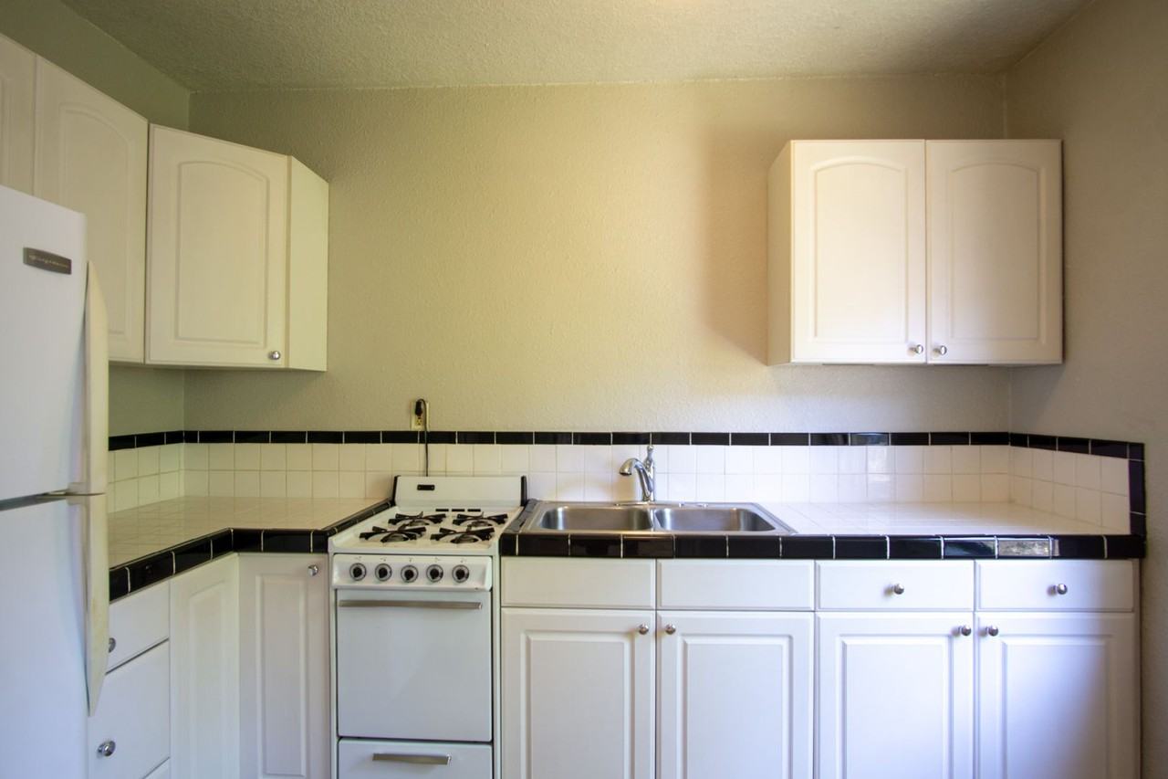 130 Nw 19th Ave #206 - Photo 5 of 14