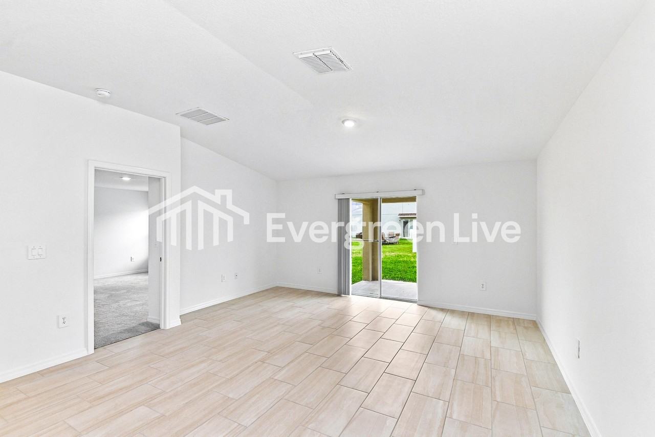 14917 Emerson Field St - Photo 3 of 15
