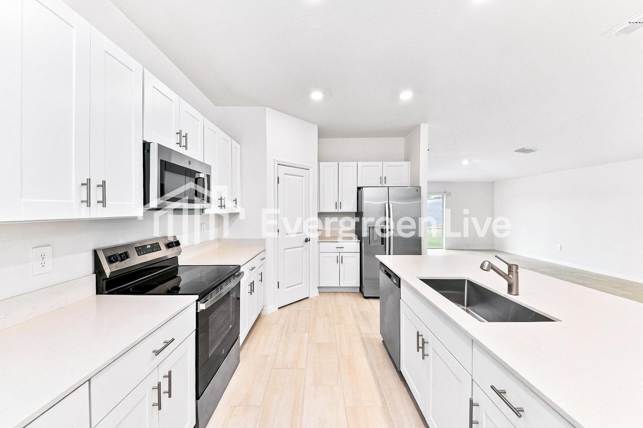 14917 Emerson Field St - Photo 6 of 15