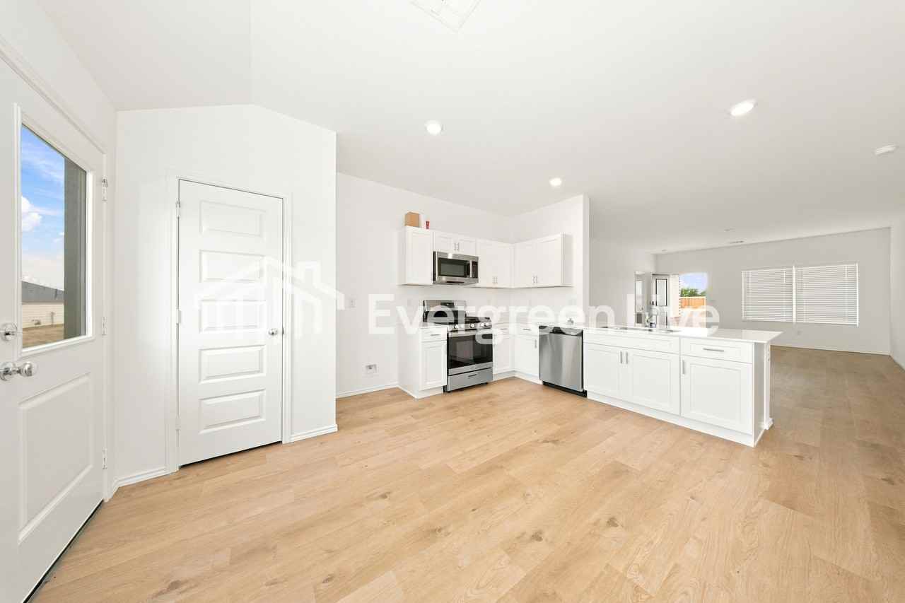 43166 Prairie Ranch Rd - Photo 5 of 15