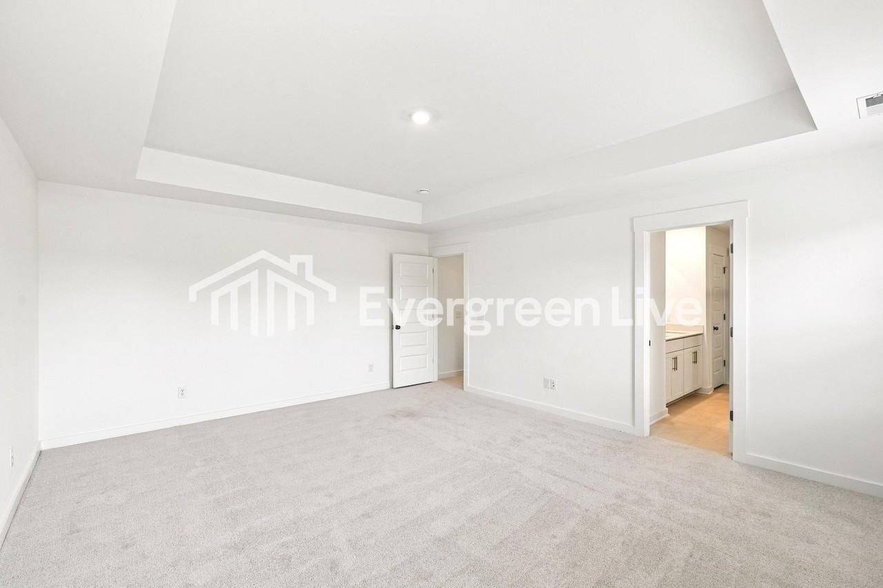 229 Dante Dr - Photo 5 of 15