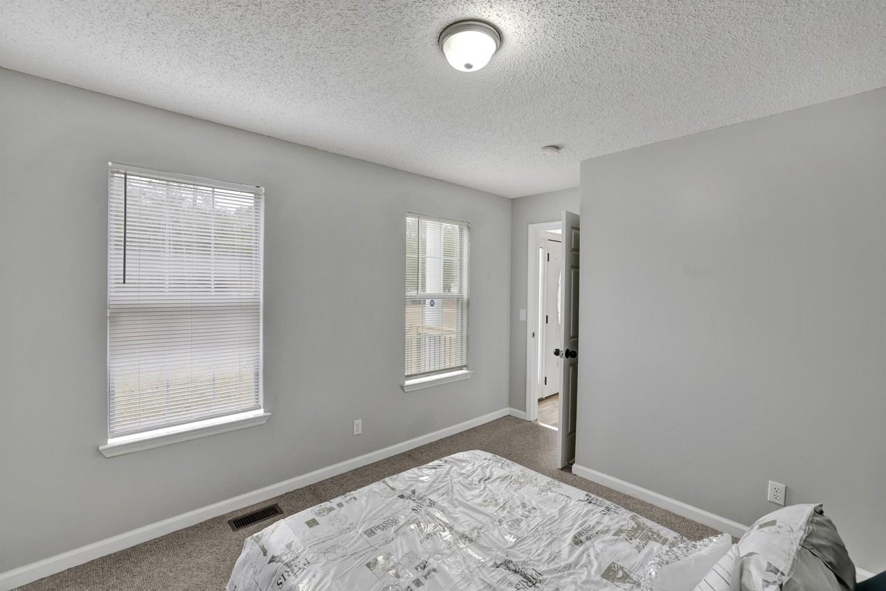 6105 County Rd 11 Apt E - Photo 2 of 5