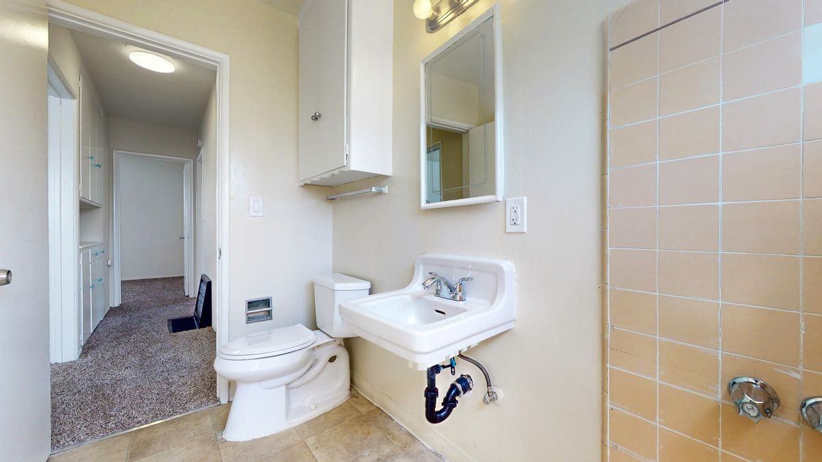 735 Worcester Ave ##3 - Photo 4 of 5