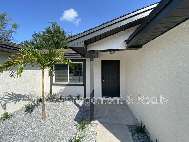 210 Saint Petersburg Drive Eastunit C - Photo 2 of 17