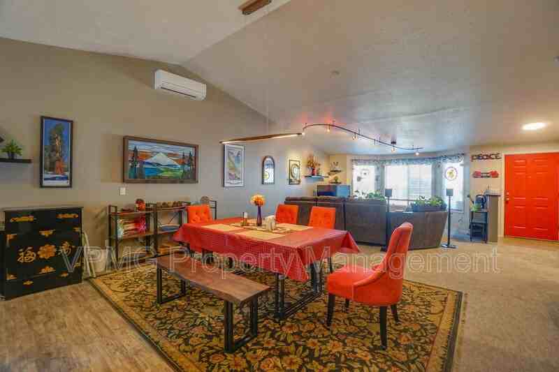 10505 Ne 80th St - Photo 7 of 26