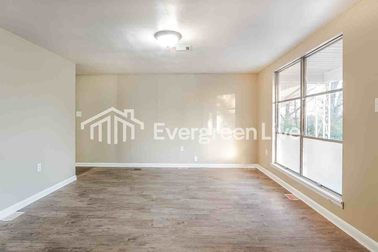 7157 Oak Dr - Photo 6 of 15