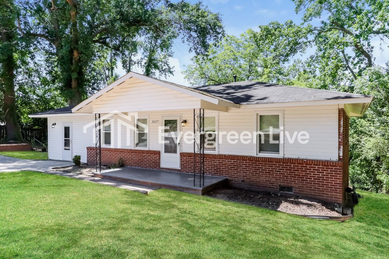 3637 Belair Rd - Photo 2 of 15