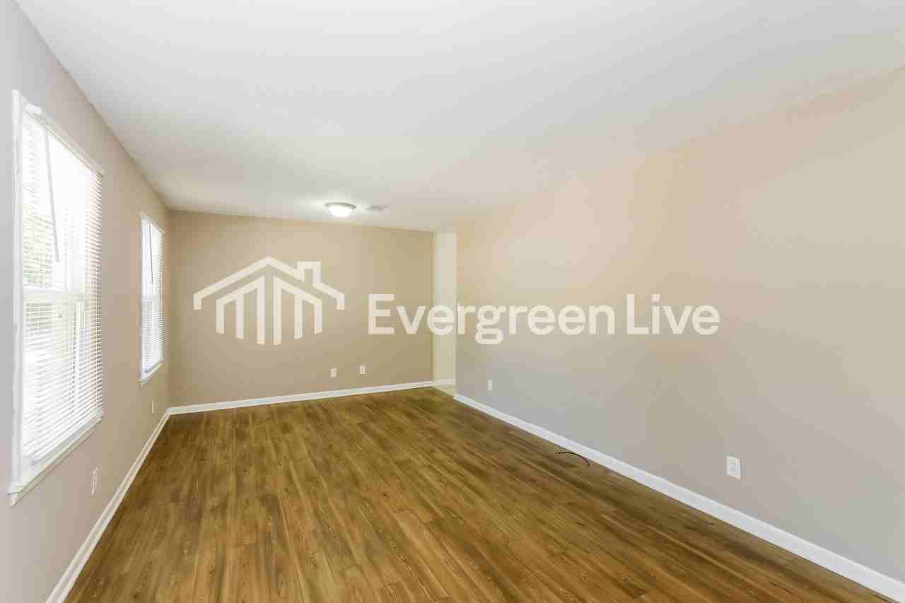 3637 Belair Rd - Photo 3 of 15
