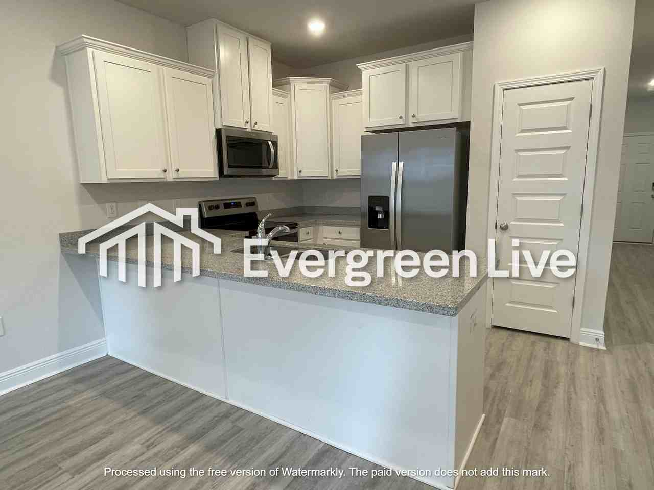 9839 Fowler Ave - Photo 7 of 19