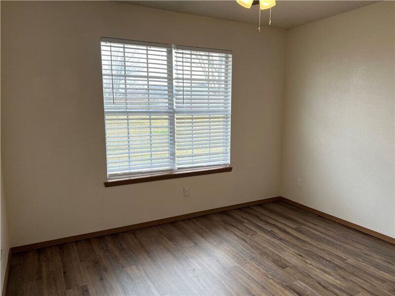Nw 12th St #1009 - Photo 3 of 17