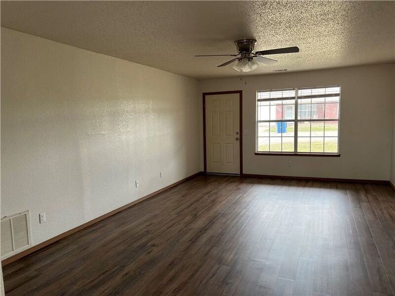 Nw 12th St #1009 - Photo 6 of 17
