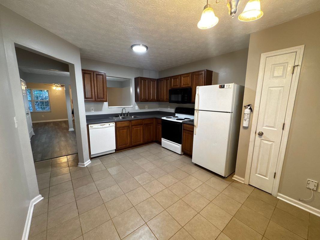 4071 Browne Ct - Photo 4 of 23