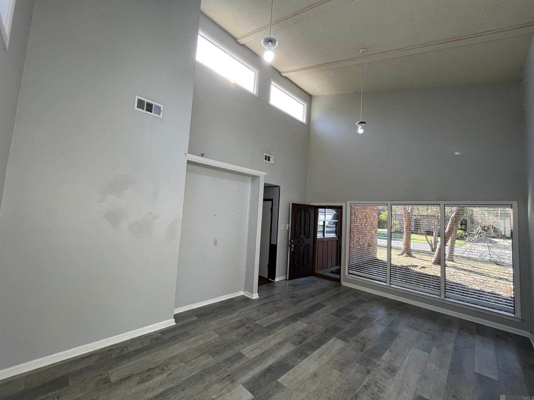 1018 Tanglebriar Dr - Photo 6 of 31