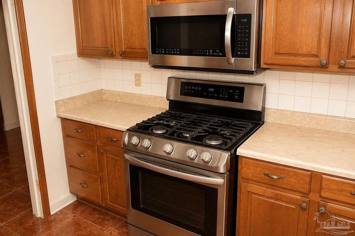 3602 N 9th Ave - Photo 4 of 15