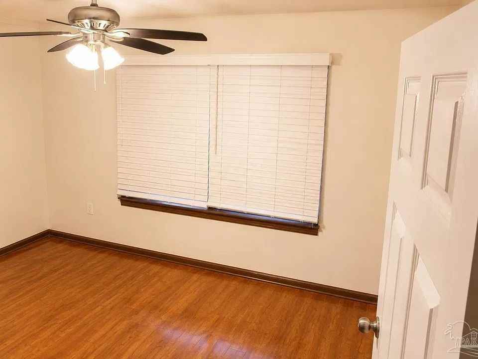 3602 N 9th Ave - Photo 5 of 15