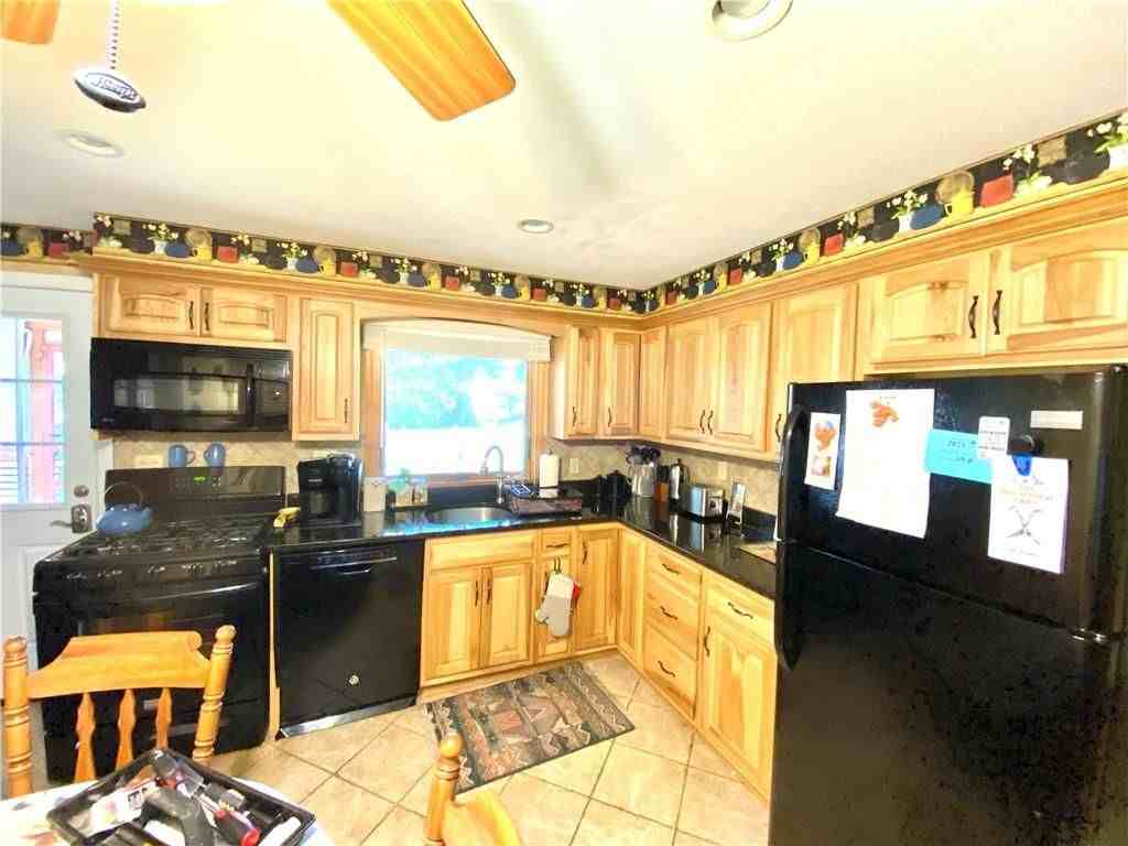 38 Balsam Rd - Photo 5 of 21