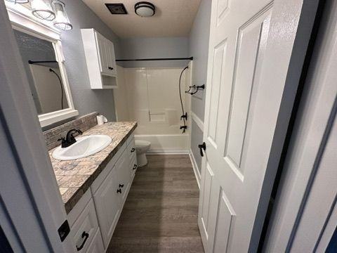 13247 Bandera Dr - Photo 2 of 7