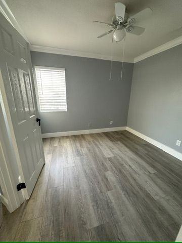 13247 Bandera Dr - Photo 3 of 7