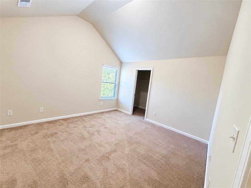 118 Village Pl - Photo 5 of 31