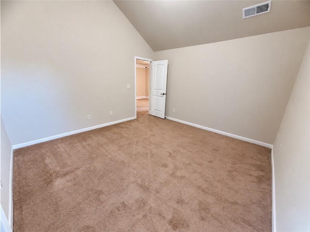 118 Village Pl - Photo 6 of 31