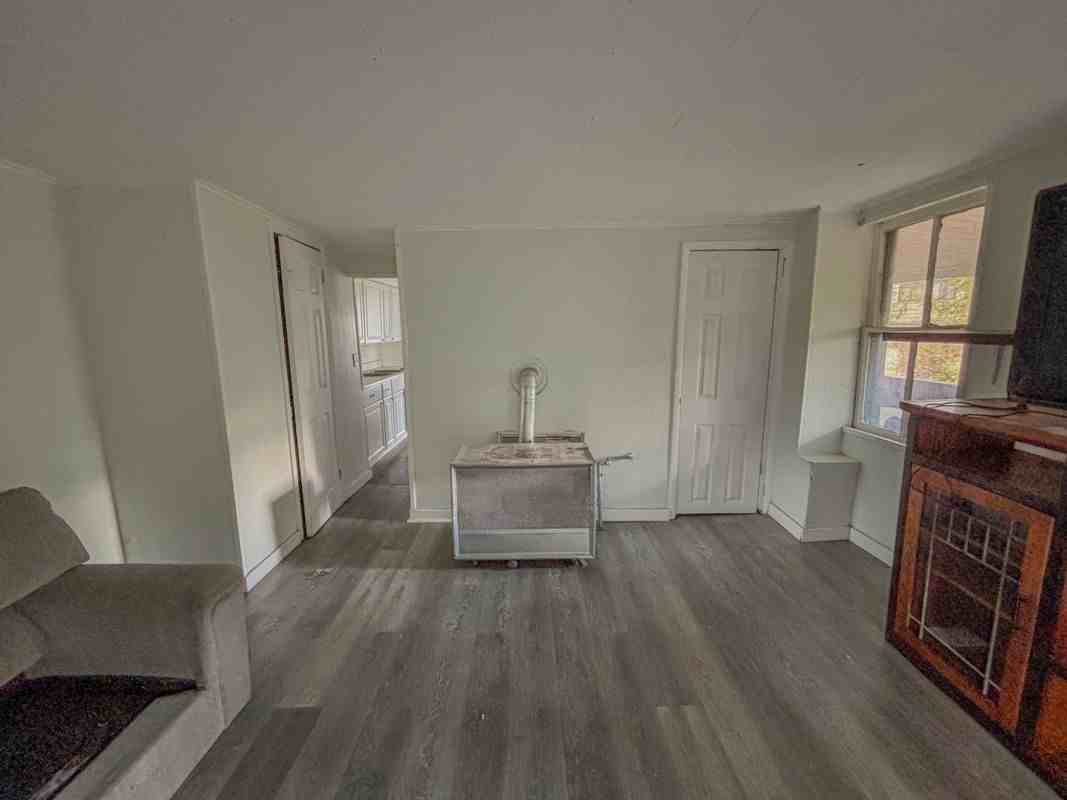 238 4th St ##2r
