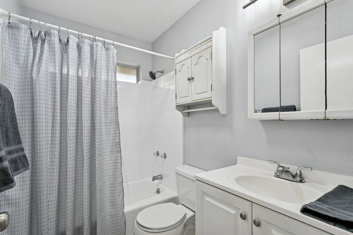 222 E Saint Mary Dr - Photo 6 of 11