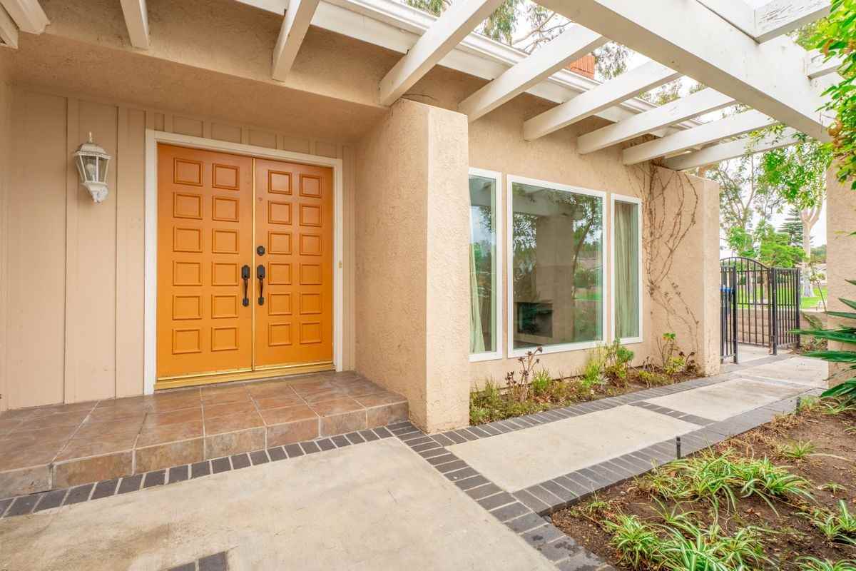 4985 Paseo Segovia - Photo 2 of 36