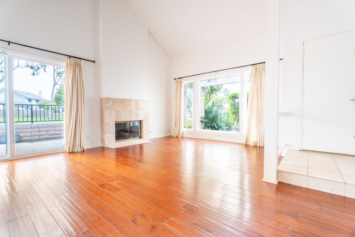 4985 Paseo Segovia - Photo 5 of 36